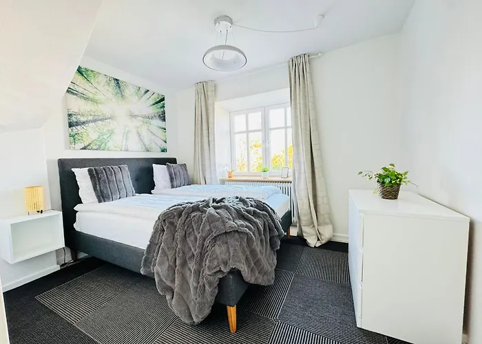 Aday - Modern 2 Bedroom Charming Central Apartment With Public Parking